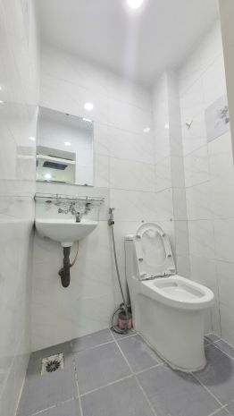 Nhà mới 1 lầu2pn2wc hẻm 184 âu dương lân p3q8 7164531