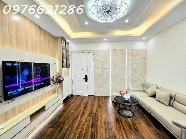 Bán chung cư việt hưng-70 m2-2 ngủ-2vs-giá:5,1 tỷ. full nội 7165932