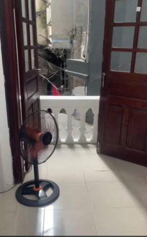 Cho thuê nhà ngõ 42 dương văn bé, 5 tầng x 25m2, 3 pn, 9 7166583