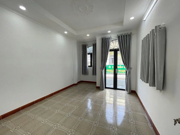 Nhà 2 tầng  xe hơi tới nhà - gần bến xe buýt hiệp thành, 7167968