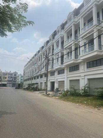 Toà nhà 1 hầm 5 lầu 9x20 mặt tiền 30m  kdc an sương, q12 7168623