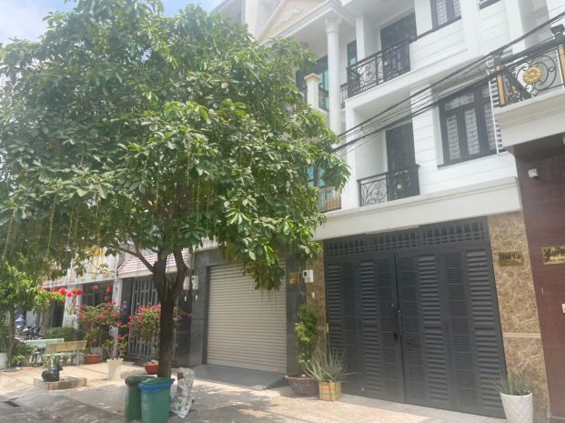 Toà nhà 1 hầm 5 lầu 9x20 mặt tiền 30m  kdc an sương, q12 7168628