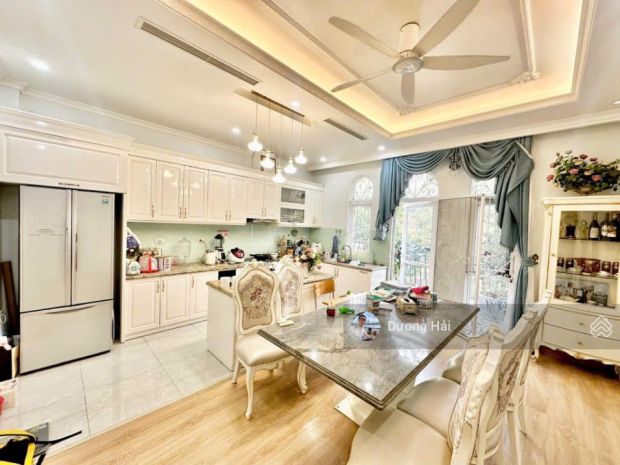 Bán nhà mặt phố thuộc kđt dịch vọng - gần công viên cầu 7169309