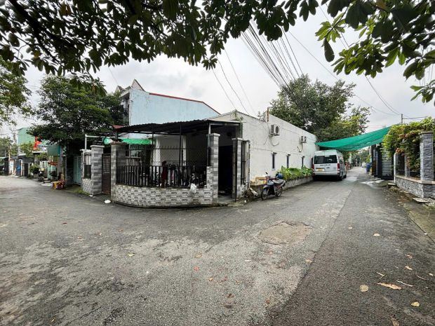 Siêu phẩm nhà căn góc 2 mặt tiền hẻm  xe hơi vào tận nhà 7173762