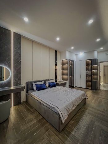 Nhà vị trí đẹp, tiện ích đầy đủ, mặt tiền đường lớn 7173863