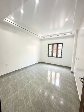 Bán nhà mới xây 4 tầng có sân cổng riêng tại phương lưu, 7174797
