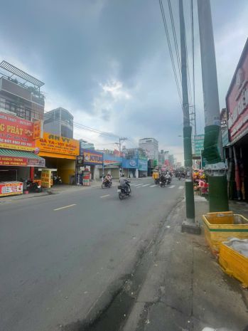 Ban nha măt tiên 10.5x35m gia 25,79 ty đương nguyên 7175106