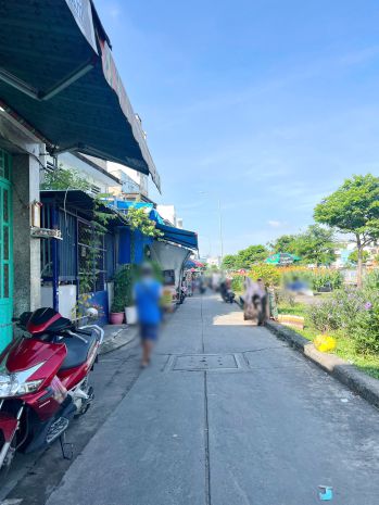 Nhà 4 tầng mặt tiền đường ụ cây p10 q8. giá: 4.55 tỷ 7176074