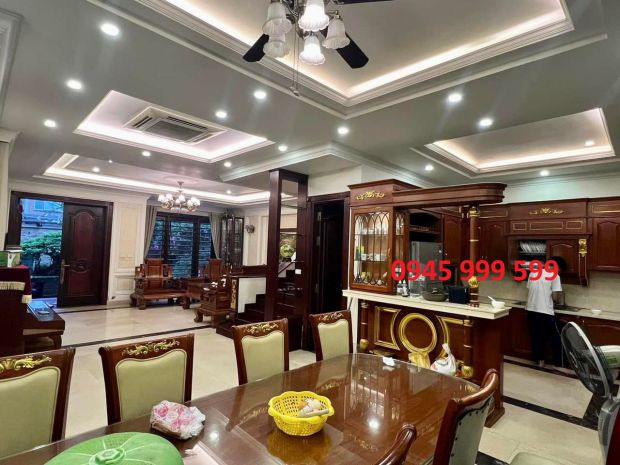 Bán nhà phố dịch vong cầu giấy hà nội phân lô ô tô 26 tỷ. mặ 7176411