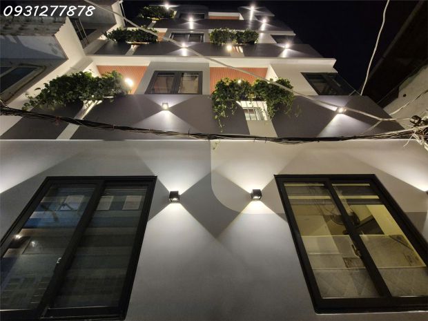 Toà nhà 14 chdv góc 3 mặt tiền-cao thắng q10  mới 100 - có 7178156