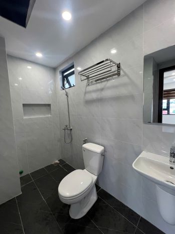 Cho thuê căn hộ mini full nội thất  vị trí đắc địa. lhcc: 7178299