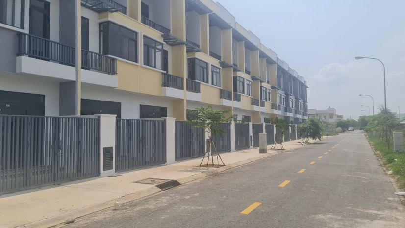 Nhà phố ngay kcn lớn nhất việt nam - giá chỉ 2,1 tỷcăn 7178402
