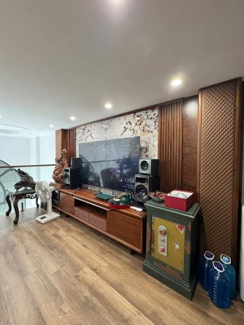 Mặt phố hồng tiến 45m2, 7 tầng vỉa hè đá bóng, dòng tiền 7178982