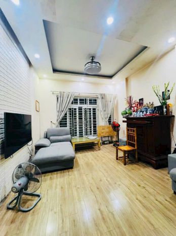 8 tỷ nhỉnh - nhà thái hà, đống đa - ngõ thông - gần phố - 7179366