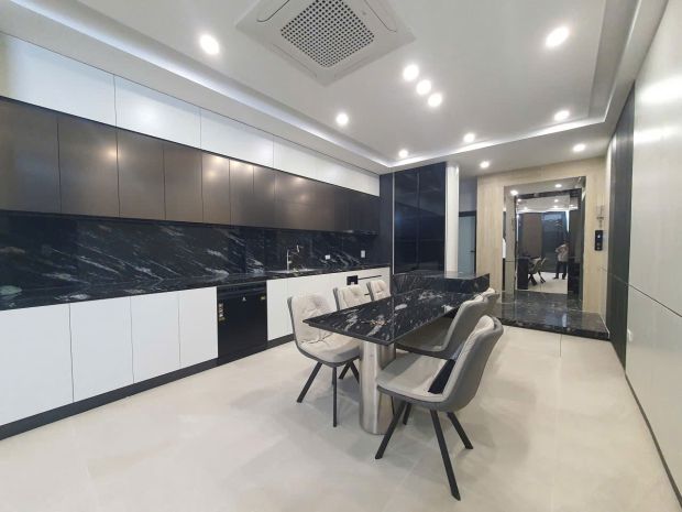 Ngọc thụy  nhà 6 tầng thang máy  ô tô đỗ cổng  ở sướng, 7180136