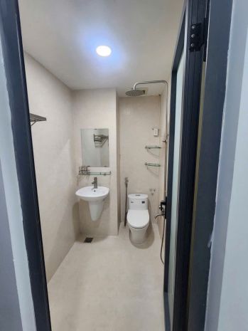 Pass phòng ban công riêng  508 cách mạng tháng 8, quận 3 7180971