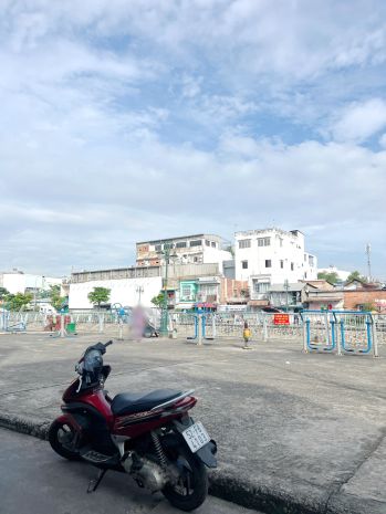 Nhà  mt đường  ụ cây p10 q8, giá : 4.55 tỷ tl 7183505