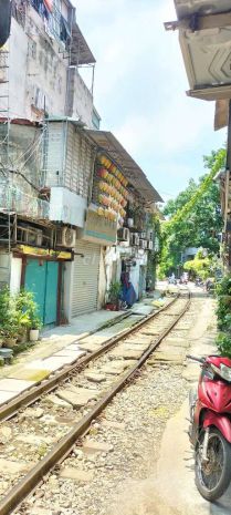 Có thể vừa kinh doanh vừa ở. cho thuê nhà 2 tầng, vệ sinh 7183656