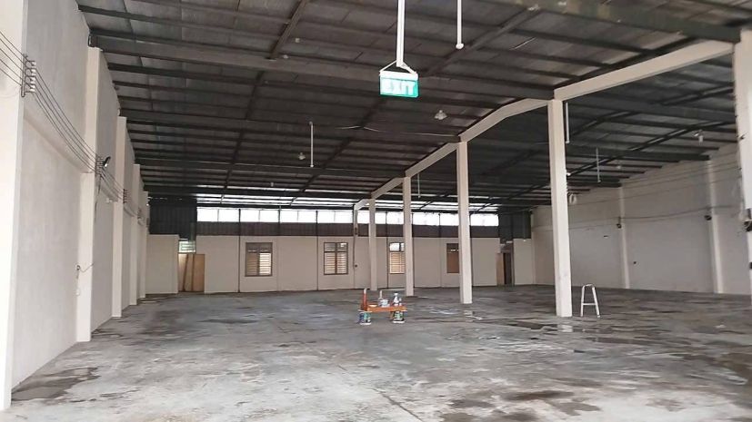 Bán xưởng 1100m2 25x50m ngay ngã tư đường tô ký, thới tam 7184370