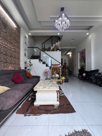 Nhà bán quận 7  hẻm huỳnh tấn phát. chỉ 6,2t 7184500