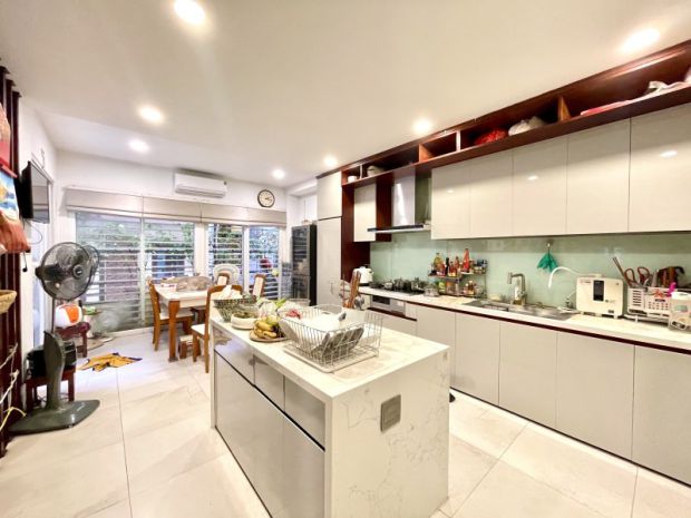 Nhà 6 tầng lô góc phố trung kính cầu giấy hà nội 30 tỷ. 3 mặ 7186436