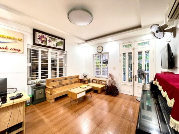 Nhà 6 tầng lô góc phố trung kính cầu giấy hà nội 30 tỷ. 3 mặ 7186437