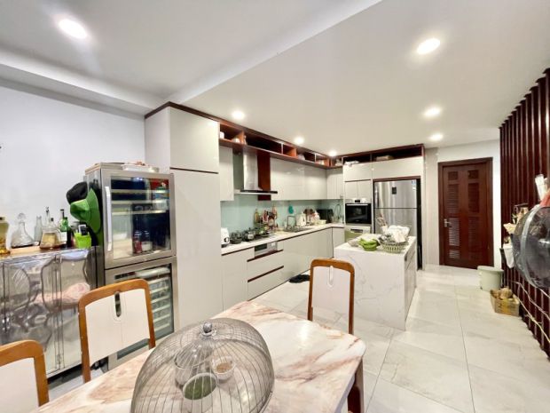 Nhà 6 tầng lô góc phố trung kính cầu giấy hà nội 30 tỷ. 3 mặ 7186438