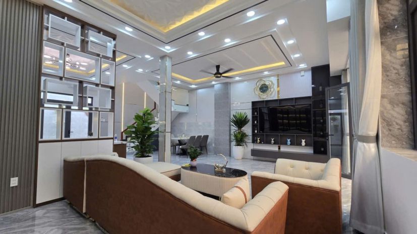 Nhà đẹp hẻm xe hơi huỳnh tấn phát  4pn  sân thượng  ở 7187133