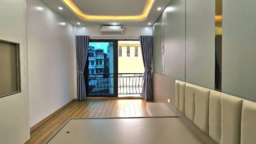 Bán nhà hoàng văn thái, phân lô, gần phố, nở hậu, 5t thang 7188034