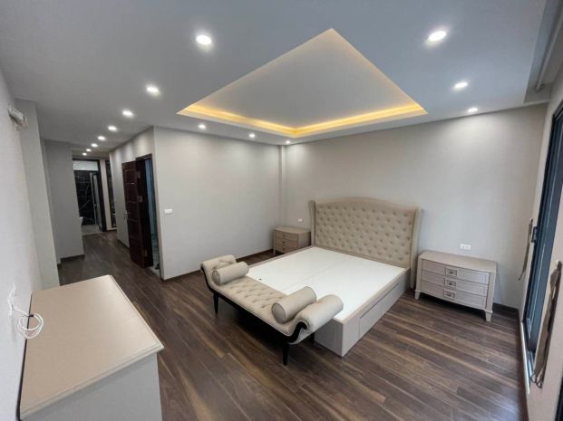 Bán gấp ngọc lâm 60m x 7t thang máy, gara ô tô, full nội 7188237