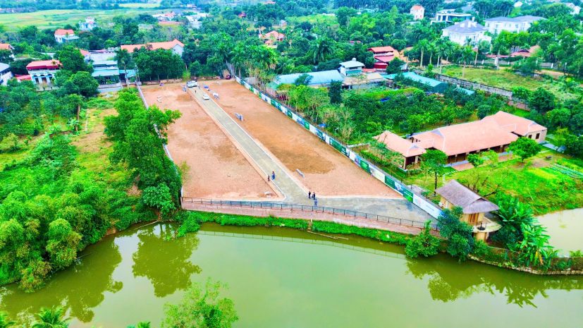 Cổ đông mặt hồ 100m2 mặt tiền 8m full thổ cư 2ty9 7189908