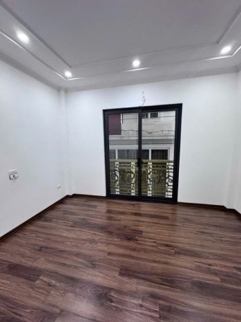 Bán nhà 5 tầng ngọc hồi 40m nhà mới ở ngay, gần trường, chợ 7190484