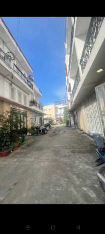 Bán nhà shr thạnh lộc 47 quận 12 
dt 5x10,5m thiết kế 1 7191953