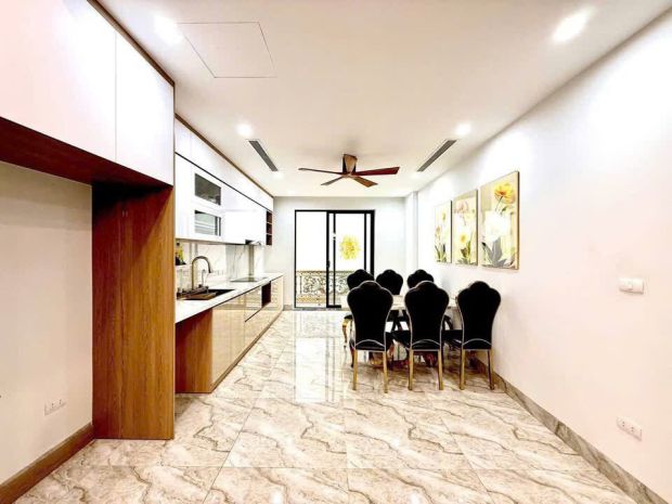 Ngọc lâm, long biên  dt 55m xây 6 tầng thang máy  lô góc 7192059