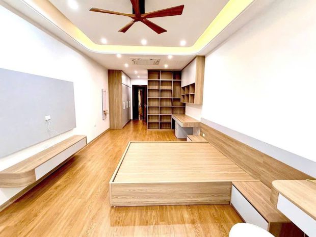 Ngọc lâm, long biên  dt 55m xây 6 tầng thang máy  lô góc 7192062