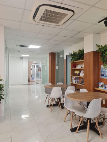 Tòa văn phòng vip mặt phố hoàng cầu, đống đa, 216m2 8t 7192223