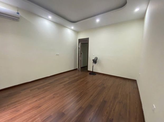 Cho thuê nhà riêng nguyên căn phố đầm trấu 50m² x 5 tầng, 6 7192249