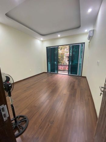 Cho thuê nhà riêng nguyên căn phố đầm trấu 50m² x 5 tầng, 6 7192251