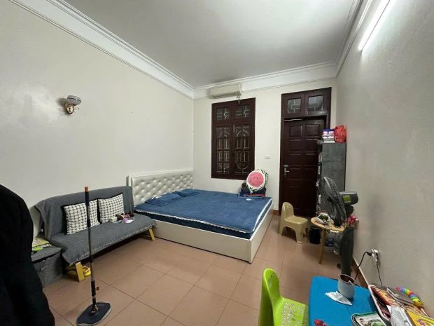 Mp 2 mặt tiền - vỉa hè 3m - ô chờ thang máy - nhân chính, 7195875