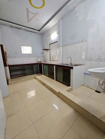 Nhà 4 triêụ 4 phòng ngủ võ văn kiệt nơi có khuôn viên cây 7197329