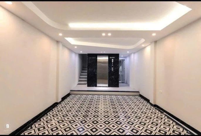 Hoàng quốc việt - lô góc - kinh doanh - ô tô , ngõ thông 7 7202654