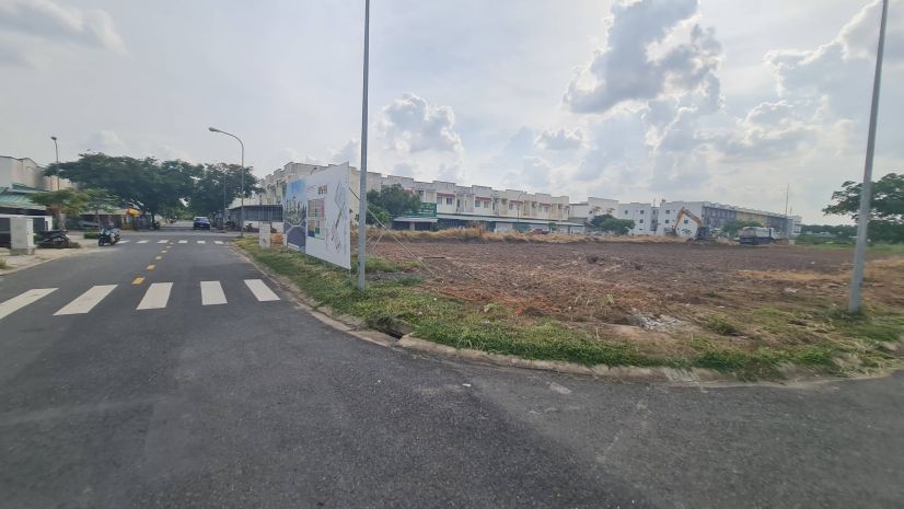 Nhà phố ngay trung tâm kcn phước đông - tây ninh chỉ 2,05 7203221