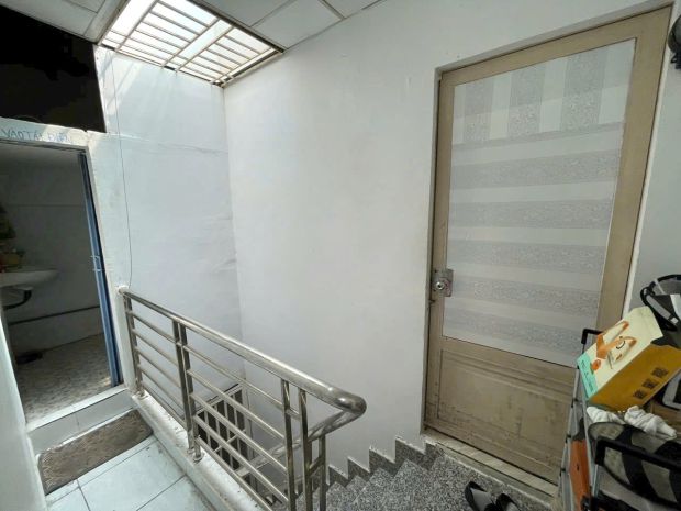 Nhà 2 tầng mặt tiền hồ thành biên p.chánh hưng. giá: 4.85 7204146