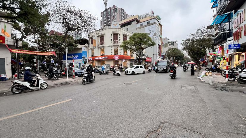 Bán nhà ngọc lâm, 2 mặt ngõ, ôtô vào nhà, mặt tiền 8.4m, 7205422