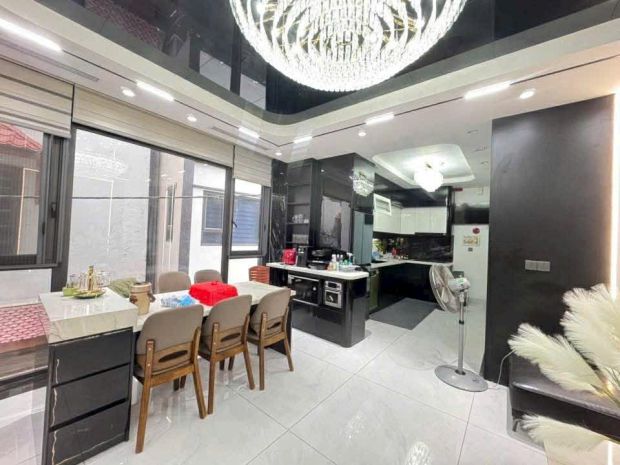 Bán nhà ngọc lâm, 2 mặt ngõ, ôtô vào nhà, mặt tiền 8.4m, 7205424