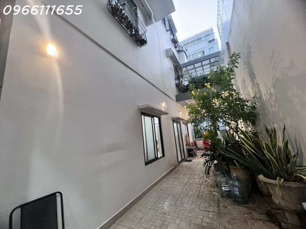 Bán nhà siêu biệt mặt tiền thự phan tôn - p. đa kao- 8x26m 7205994