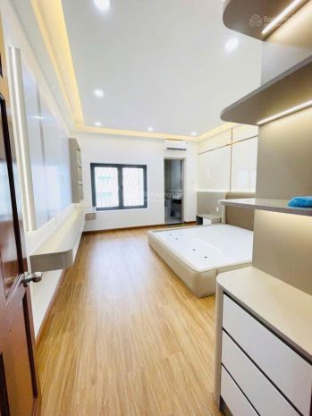 Bán nhà hẻm xe hơi 4 tầng âu dương lân, ngang 4m, gần chợ 7209740