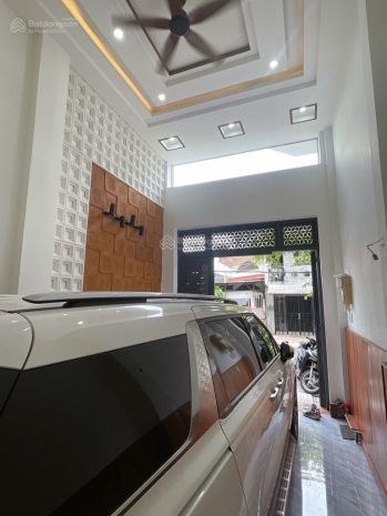 Bán nhà tạ quang bửu 5 tầng, gần chợ phạm thế hiển, mới ở 7209742