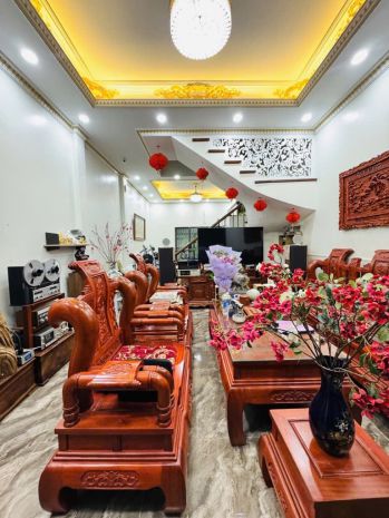 Nhà đẹp sân vườn vô vàn tiện ích cực hot 7213760