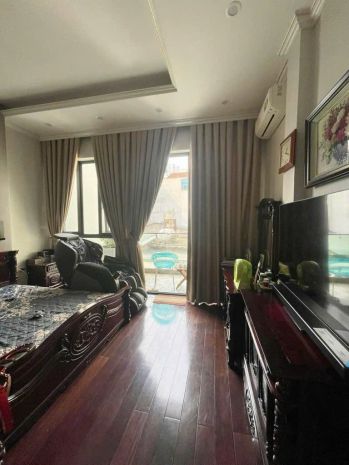 Nhà đẹp sân vườn vô vàn tiện ích cực hot 7213763